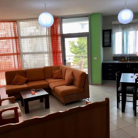 Lorenso Guest House Sarandë Buitenkant foto