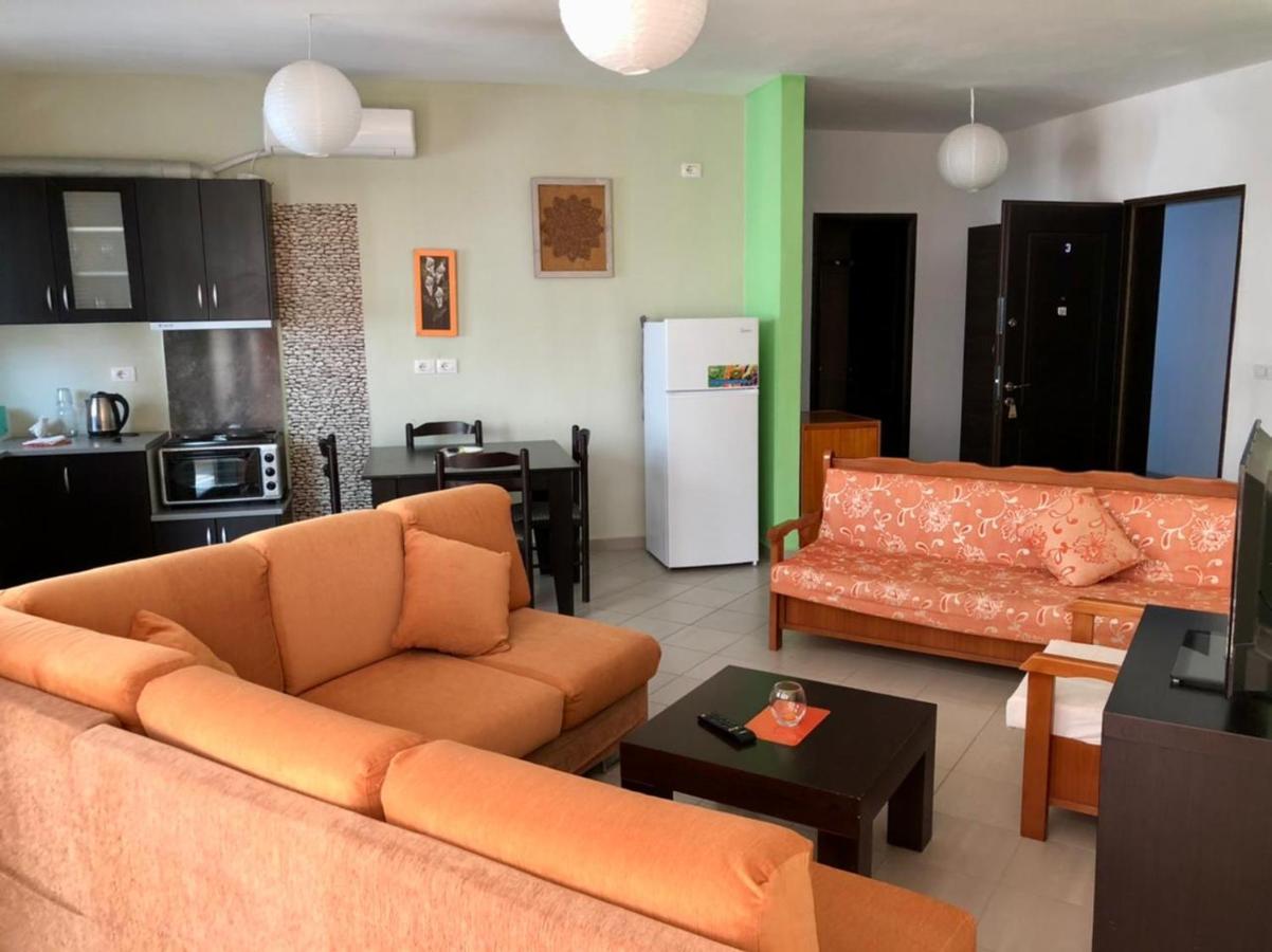 Lorenso Guest House Sarandë Buitenkant foto