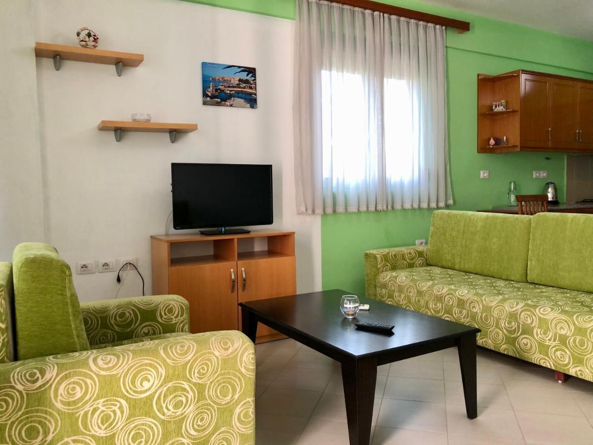 Lorenso Guest House Sarandë Buitenkant foto