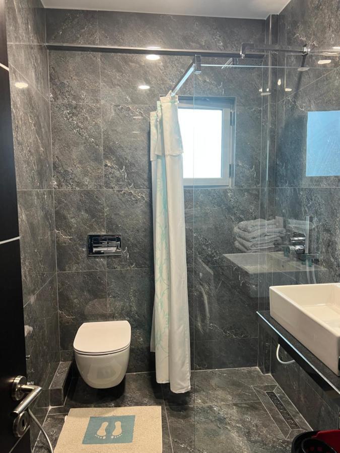 Lorenso Guest House Sarandë Buitenkant foto