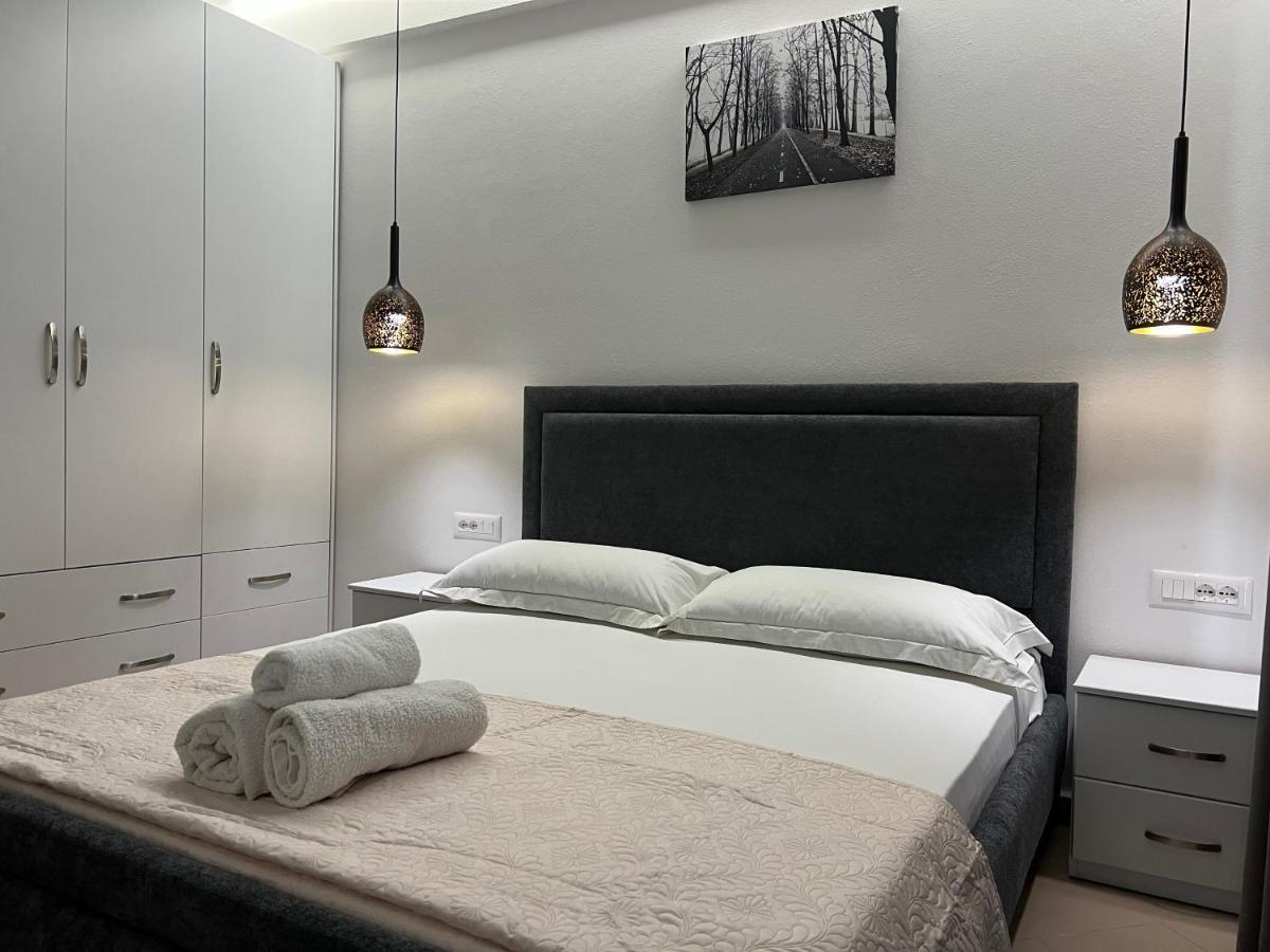 Lorenso Guest House Sarandë Buitenkant foto