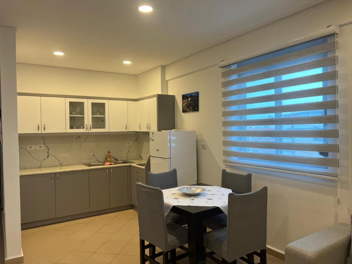 Lorenso Guest House Sarandë Buitenkant foto
