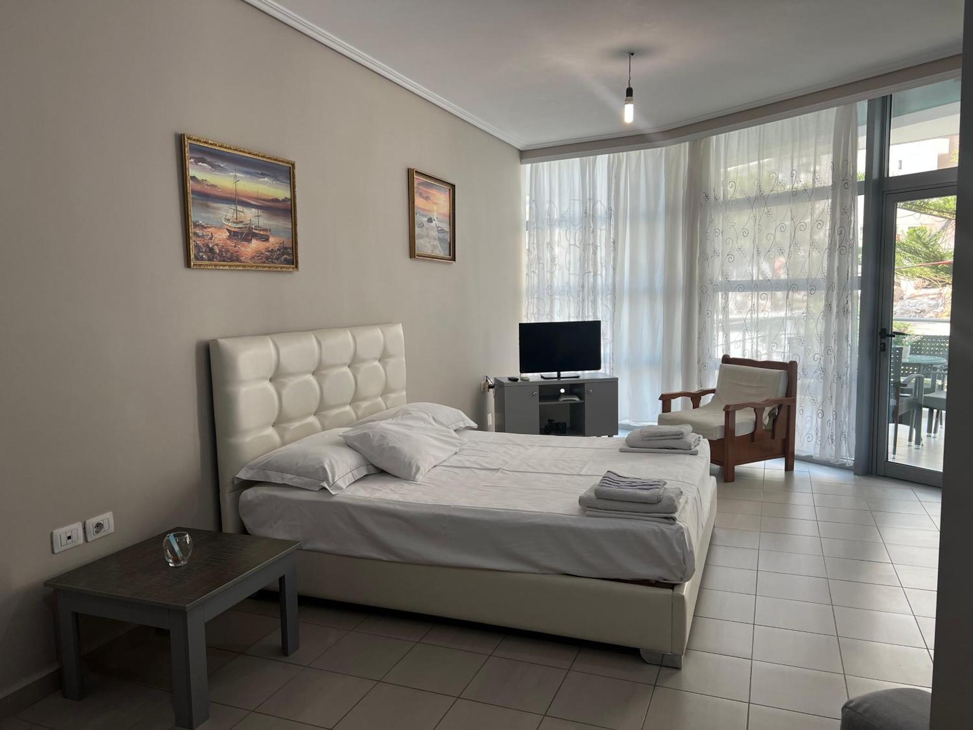 Lorenso Guest House Sarandë Buitenkant foto